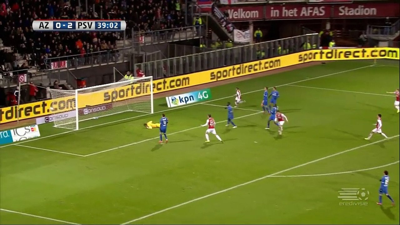 Dreierpack! De Jong brilliert bei PSV-Krimi