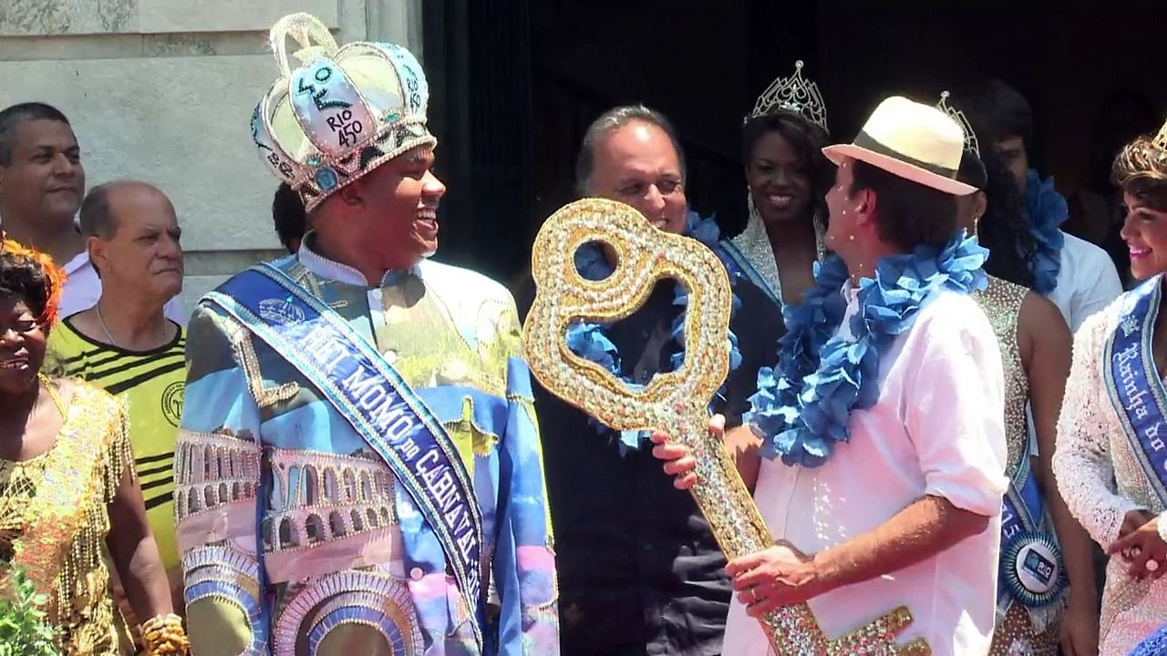 Le roi Momo ouvre le Carnaval de Rio: que la fête commence!