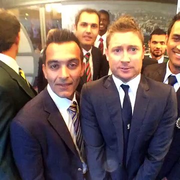 MS Dhoni & Misbah-ul-Haq at ICC Cricket World Cup 2015 Opening Ceremony - WpThemesDaddy.com