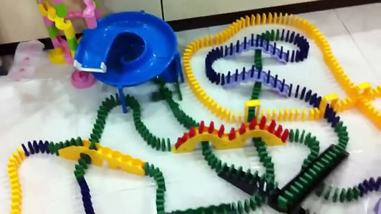 Domino Rally 10(2)
