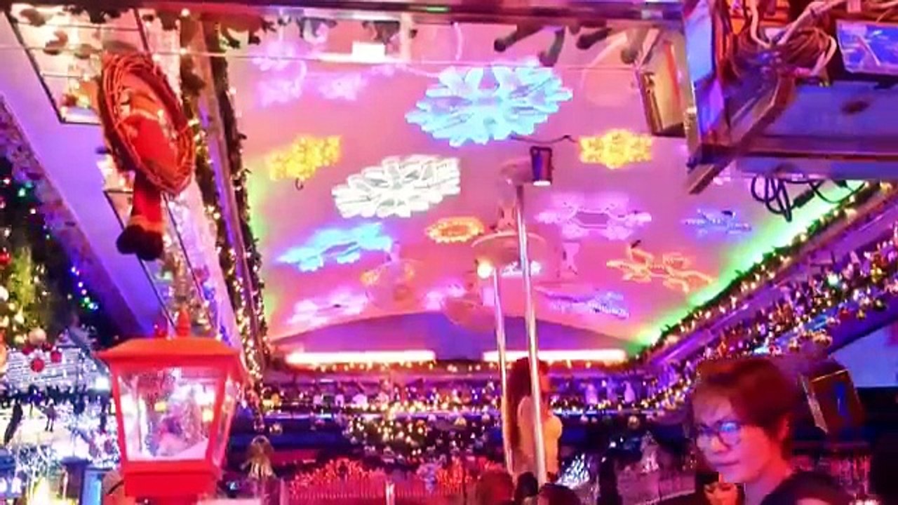 Pattaya Walking Street 2014 with many gogo girls & much fun