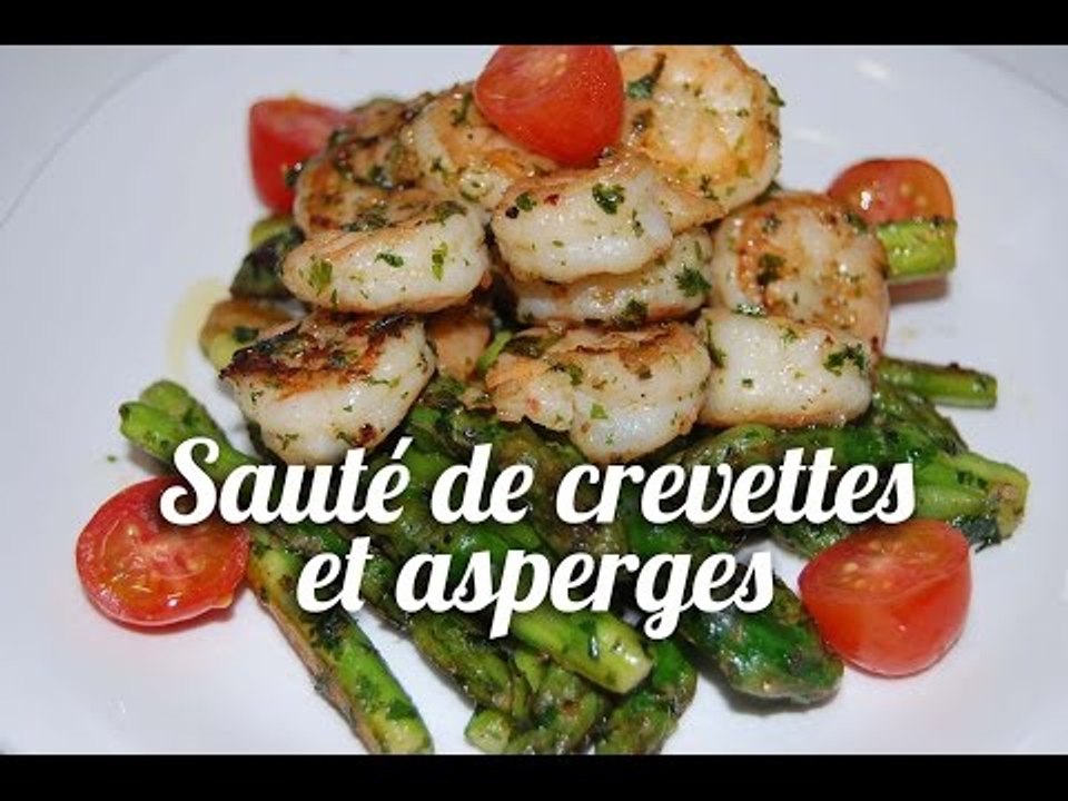 Sauté de crevettes et asperges, ail, persil