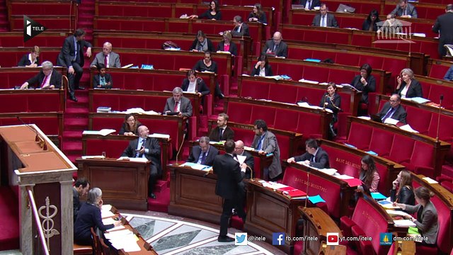 Les députés votent l'ouverture des commerces 12 dimanches par an