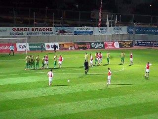 Νέα Σαλαμίνα Λεόν2 (φάουλ)