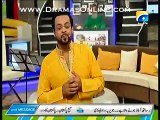 Amir Liaqat announcing that he will give 100 mobiles, 25 bikes daily, 20 cars a week & 5 lakhs cash prize