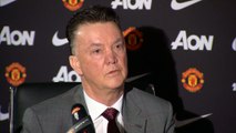 Van Gaal defends Rooney midfield selection