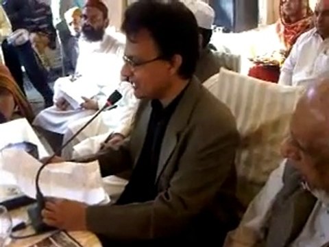 Ayaz Latif Palijo reading Mohabt Sindh Amun Pakistan APC resolution on 14 Feb 2015 in Karachi