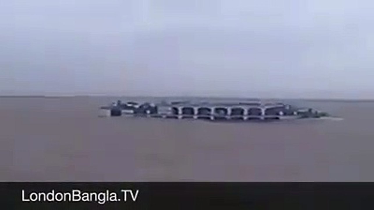 ship deowing in a sea