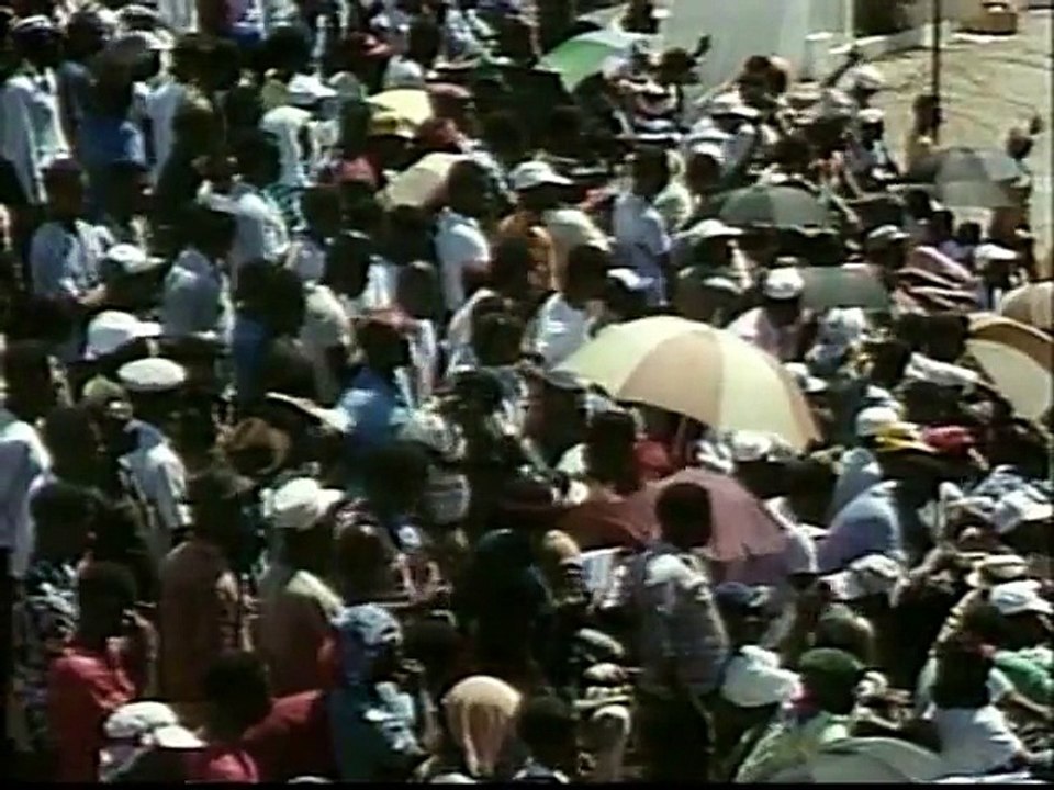 Carl Hooper, Sends Alec Stewart back to the HUT, ONE BALL