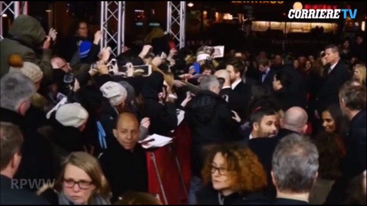 Rob on Being a Paparazzi