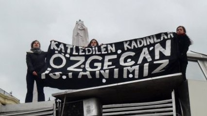 Özgecan Aslan Pankartına Polis Müdahalesi