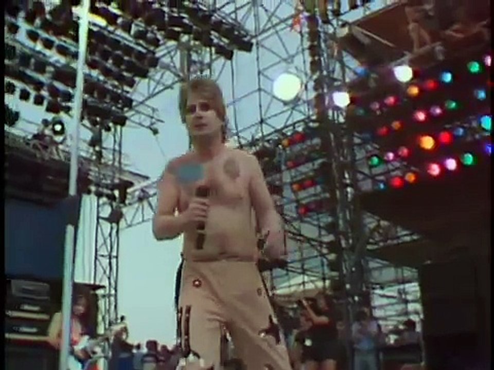 Ozzy Osbourne - Over The Mountain (Live)