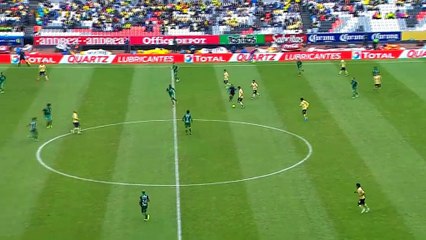 Halfway line wonderlob from Martinez