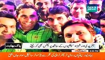 Phele Yeh Selfies Lene Se Baaz Ajayein Phir Match Kheleinge Na - Karachi Girls Blast Cricketers