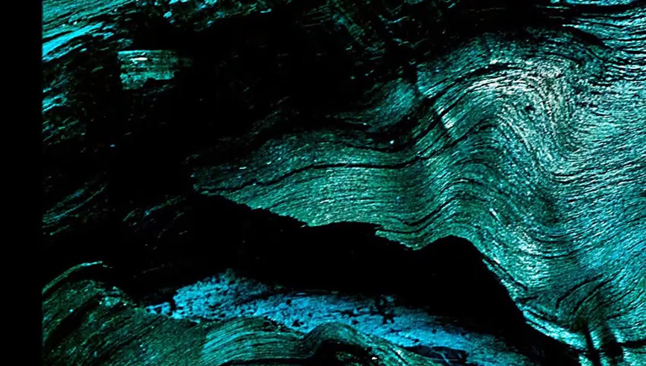 Misterios bajo el sol - Cover de Valeria Gastaldi