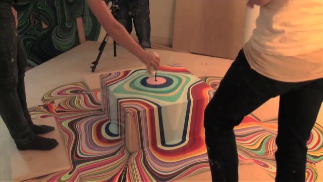 Peinture s'écoule en time-lapse