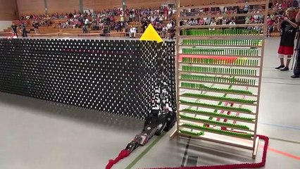 Guinness World Record - Longest domino wall