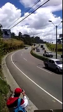 Carrera de Motos en Palmas KTM 390 vs BMW S1000RR