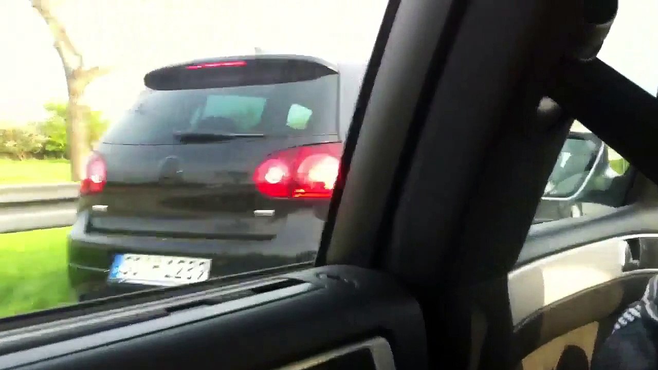 Audi RS6  vs VW Golf 5 GTI 330HP