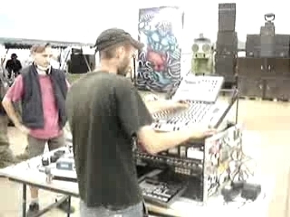 live acrobass Tekni atz lobo enygmatik