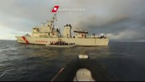 Canale di Sicilia - Guardia costiera, migranti soccorsi dalla Nave Peluso