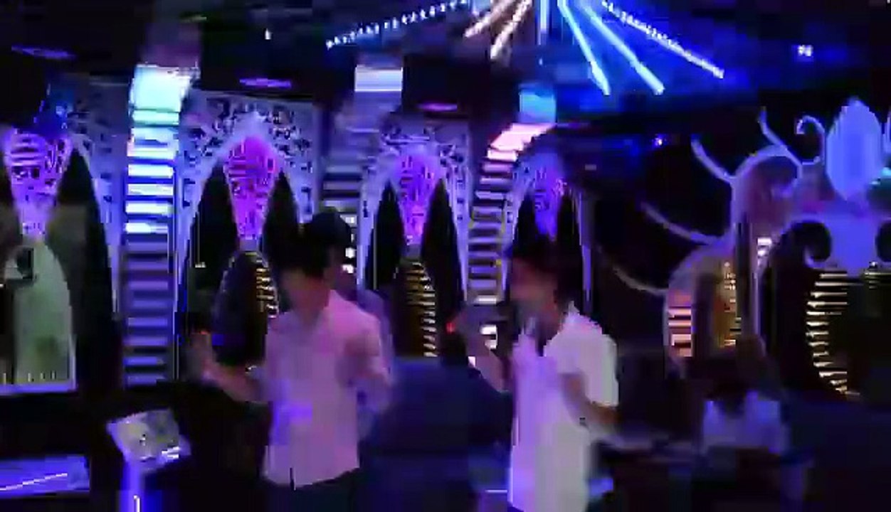 Phòng Vip karaoke vivian Tên lửa bình tân