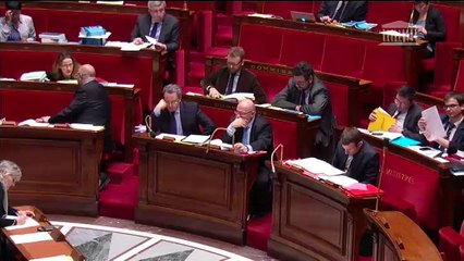 Les frondeurs fustigent le travail dominical