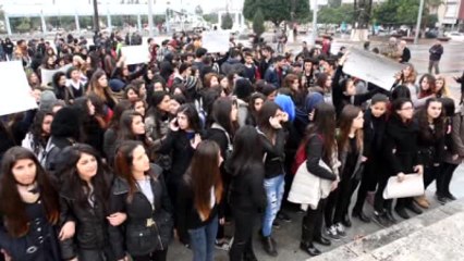 Öğrenciler Özgecan İçi Yürüdü