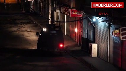 Silopi'de Polis Atletle PKK'lı Gösterici Kovaladı