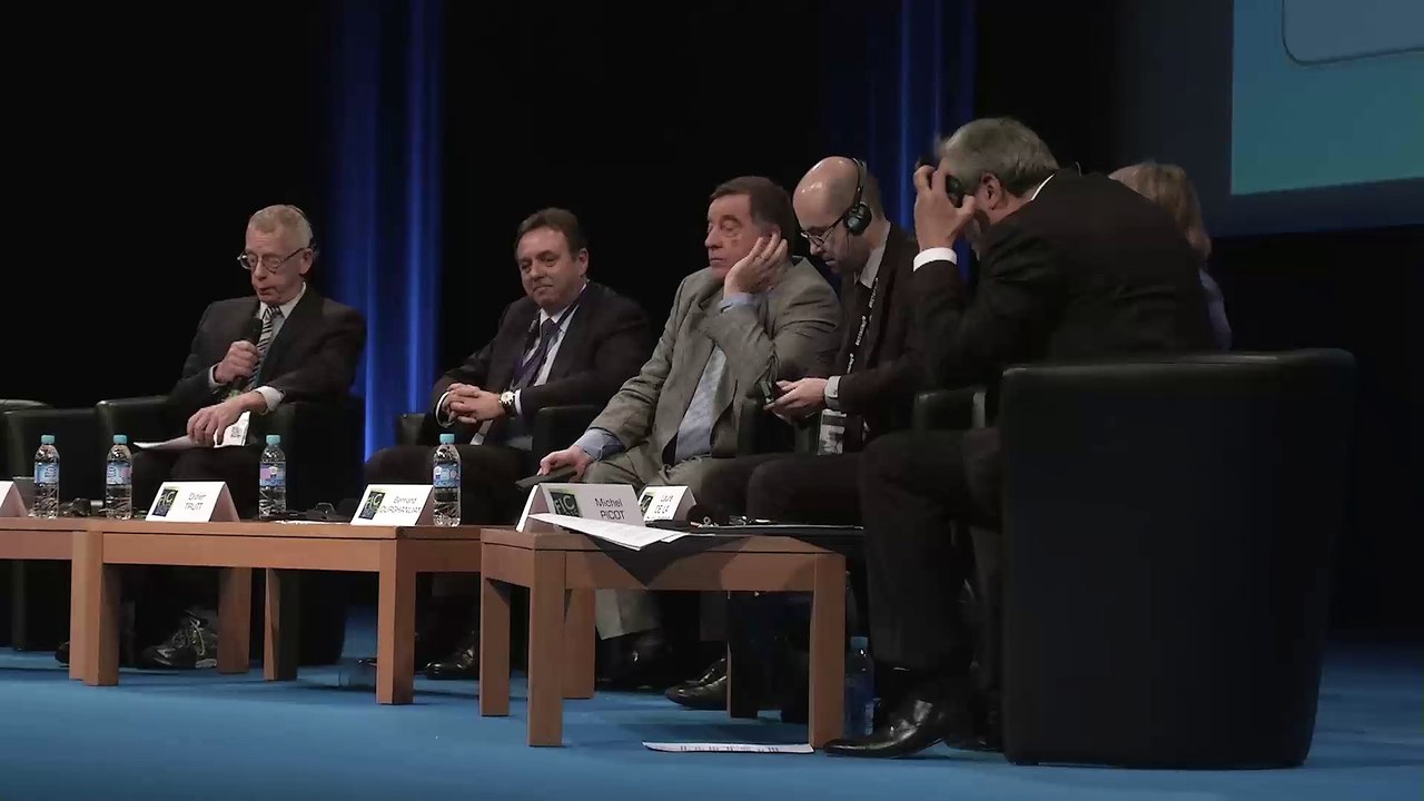 [FIC2015] P04 - Souveraineté numérique, vrai ou faux débat ?