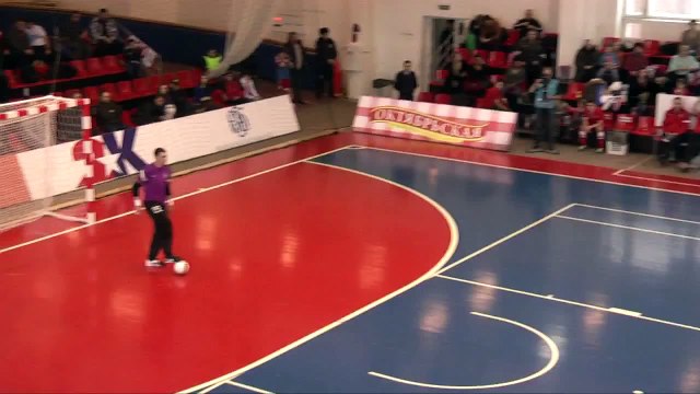 Superbe but en Futsal ! Ciseau retourné de Nicholas Kanivets (Russian League)