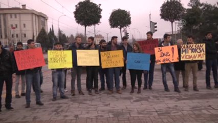 ABD'de 3 Müslüman Genç ile Özgecan Aslan'ın Öldürülmesi Protesto Edildi
