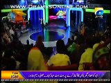 Dr. Aamir Liaquat Fell Down in his First Show of Inam Ghar Plus