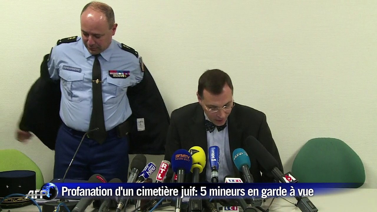 Profanation d'un cimetière juif: cinq mineurs en garde à vue