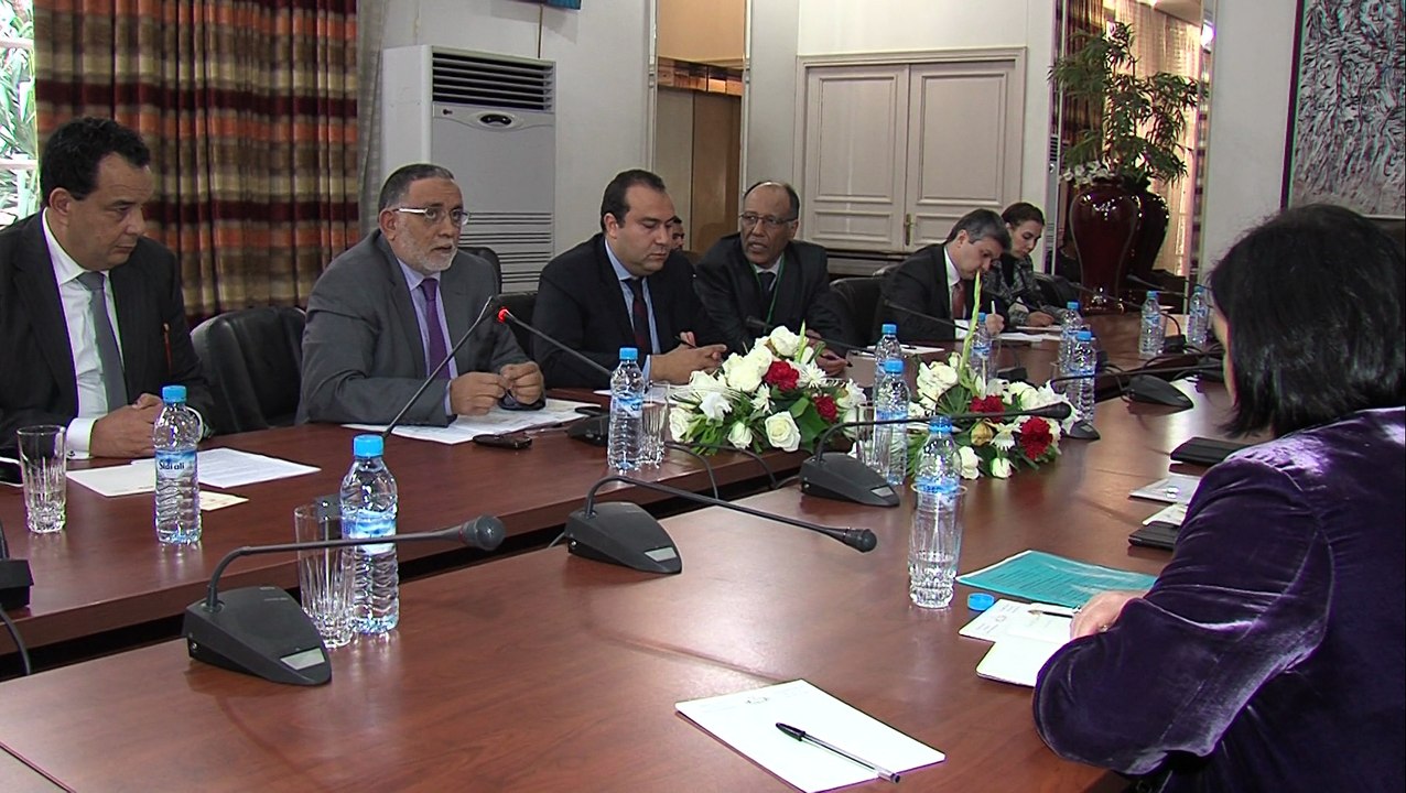 Examen des moyens de renforcement de la coopération entre les institutions législatives marocaine et britannique