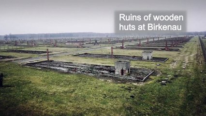 Le site d'Auschwitz-Birkenau en Pologne survolé par un drone