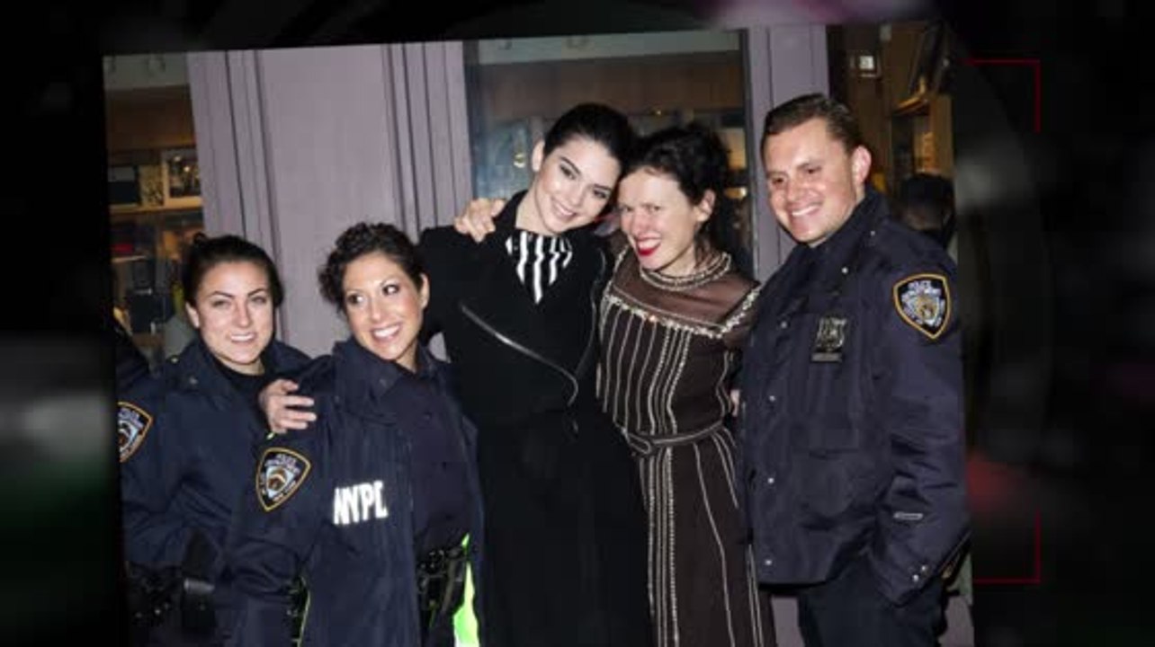 Selbst die polizei möchte ein foto mit kendall jenner