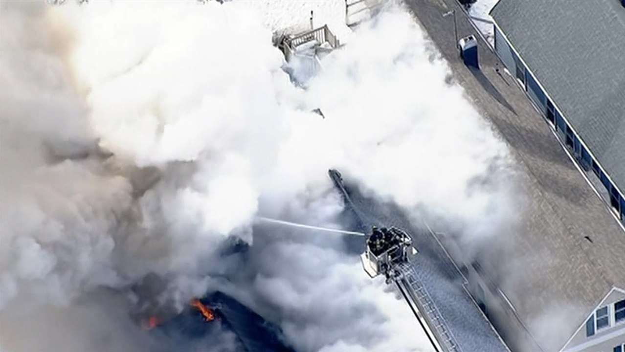 In NJ, Firefighters Battle 4-Alarm Fire, Intense Cold