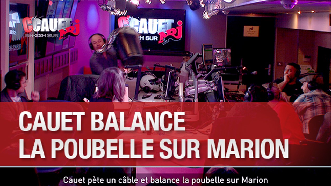 Cauet pète un câble et balance la poubelle sur Marion - C'Cauet sur NRJ