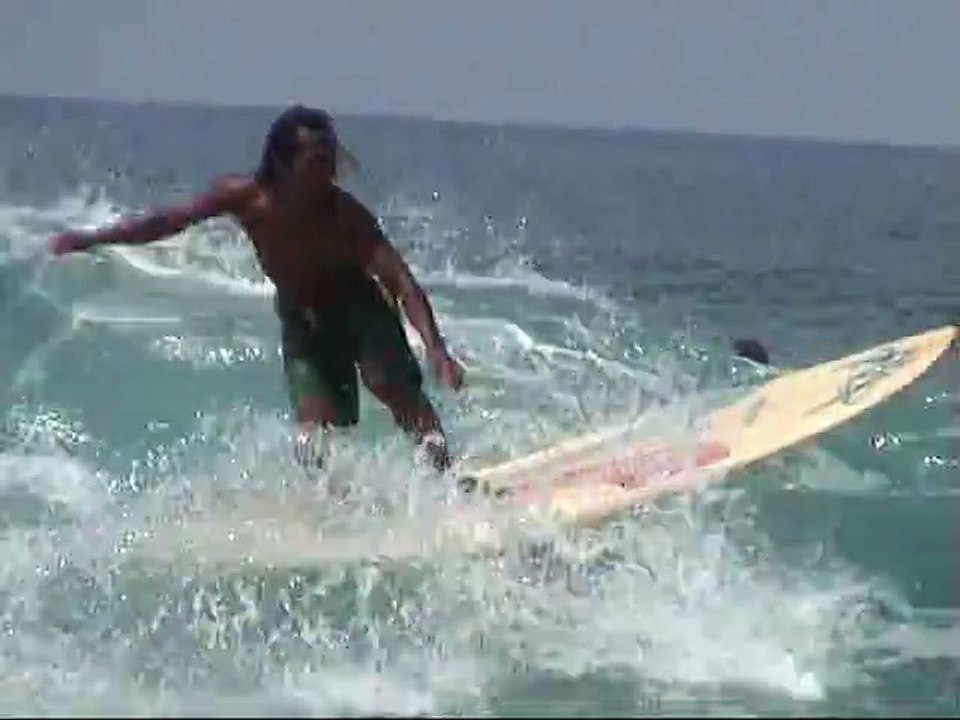 SURFERS - KUTA BEACH - BALI INDONESIE - Novembre 2010.