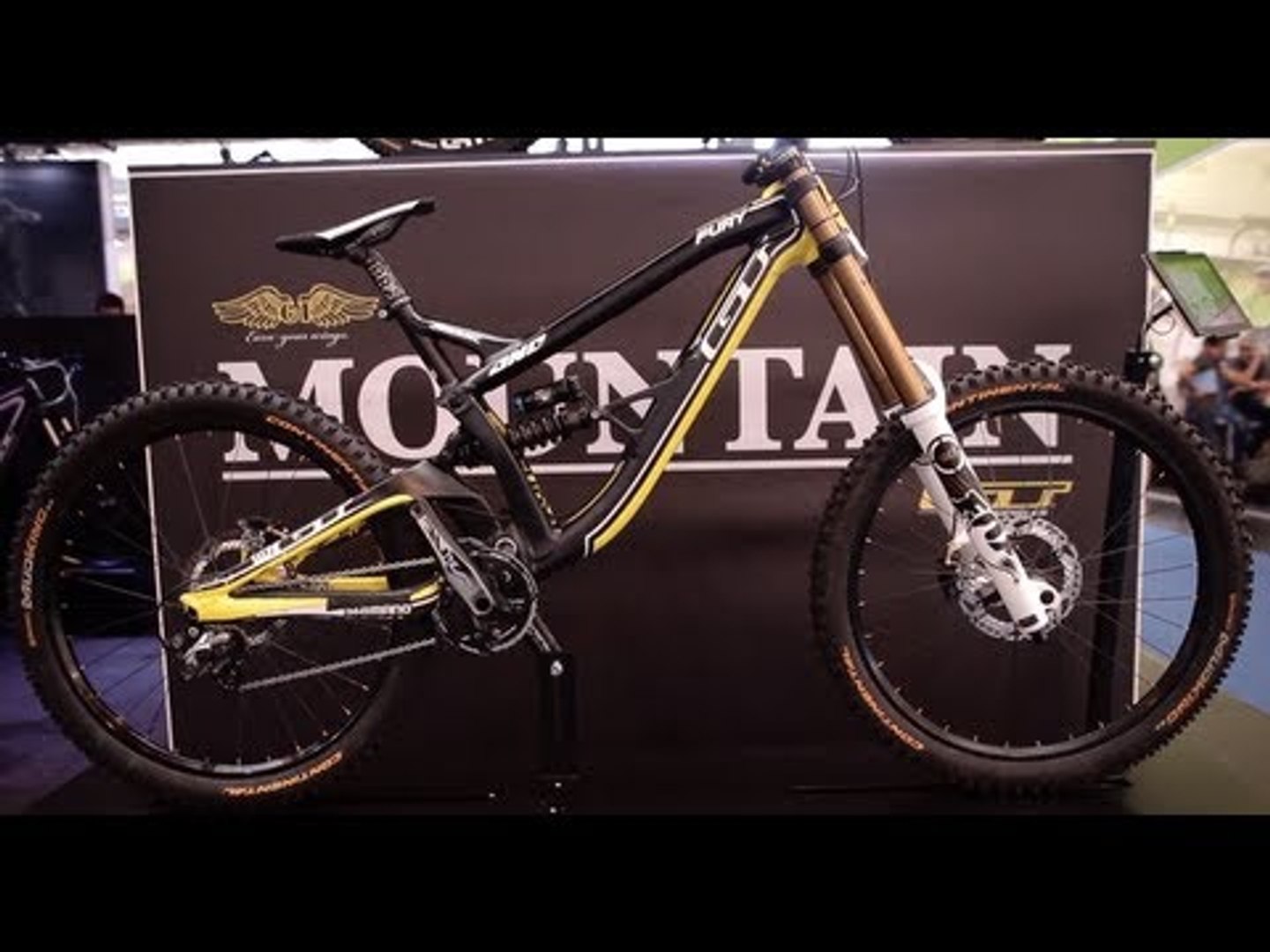 gt fury downhill mountain bike