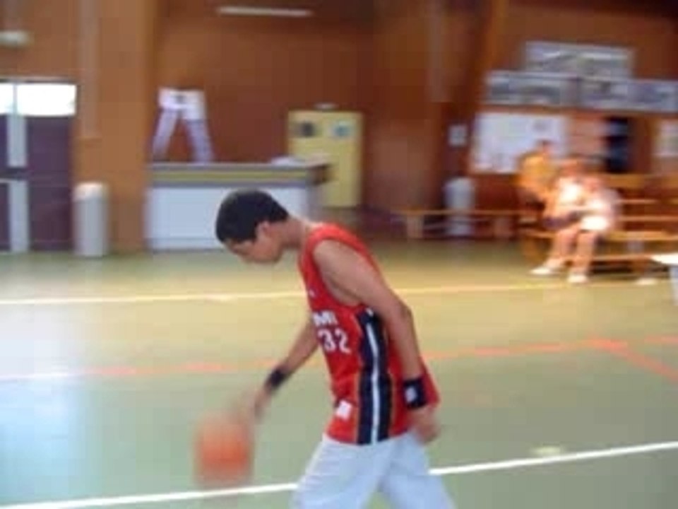 Etienne first dunk