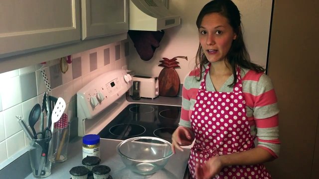 How To Make White Chocolate Peanut Butter Chocolate Cake Truffles