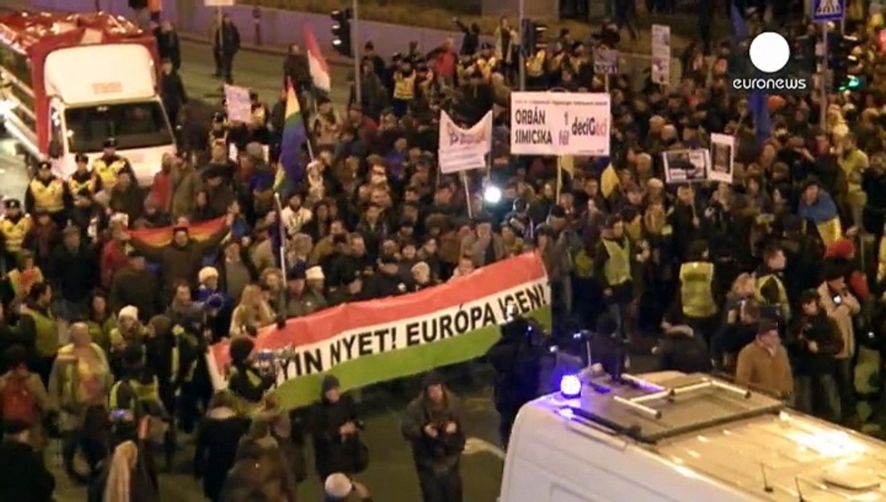 'Putin nein, Europa ja': Protest in Budapest vor Besuch des Kreml-Chefs