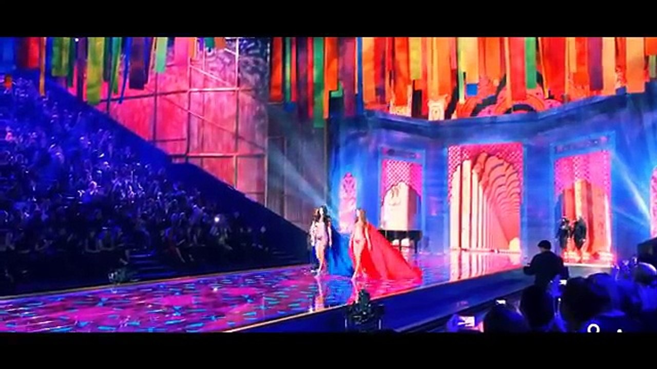 Ed Sheeran - Thinking Out Loud (Victoria s Secret Fashion Show 2014)