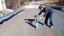 Children Reactions After Seeing Their Shadow - Funny Baby Clips