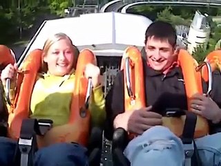 Girls seat belt fails on  Roller Coaster