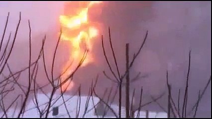 WATCH West Virginia train derailment sends oil tanker into river (RAW)