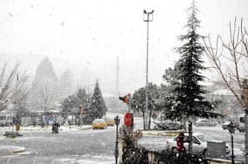 İstanbul'da Kar Alarmı: THY ve İDO Sefeleri İptal