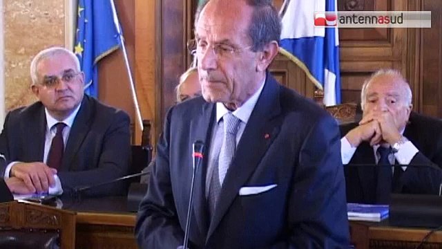 TG 16.02.15 Fitto a Lecce non raccoglie le provocazioni di Berlusconi: Rinnovare il partito